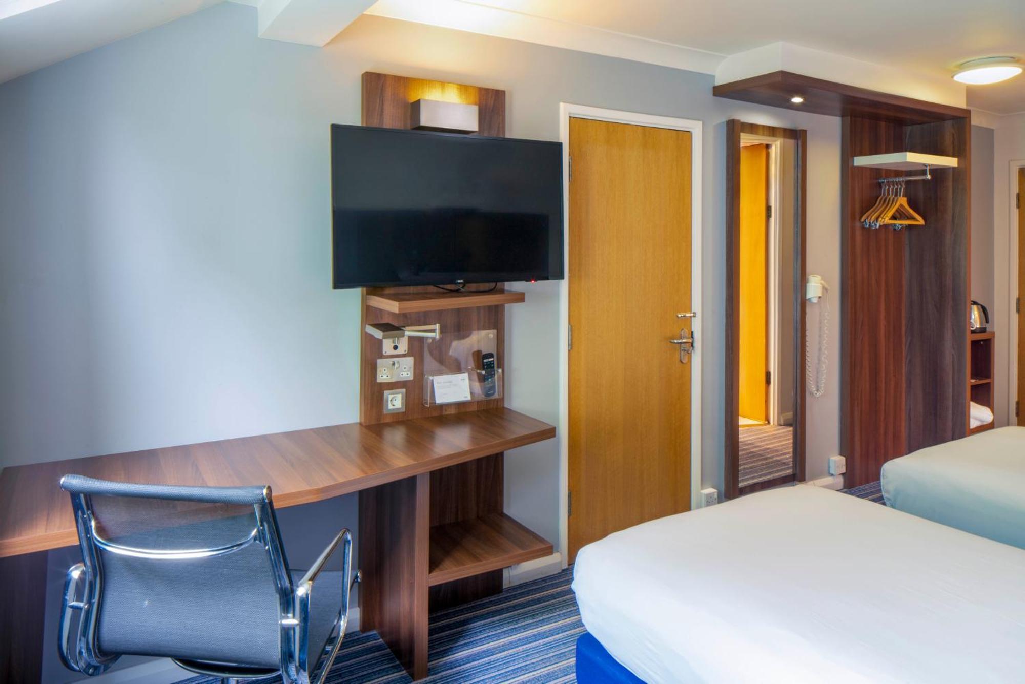 Express By Ihg Hotel